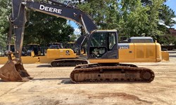 2019 John Deere 250G LC Excavator