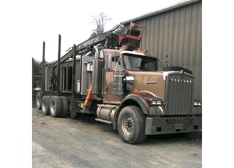 2005 Kenworth W900 Log Truck