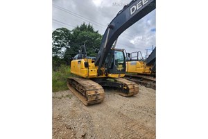 2021 John Deere 210G LC  Excavator