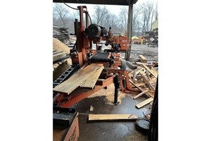 2001 Wood-Mizer LT40 Super Hydraulic Sawmill  Portable Sawmill