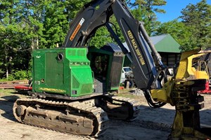 2022 John Deere 853M  Feller Buncher