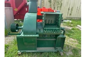 Montgomery Industries 18AC40  Hogs and Wood Grinders