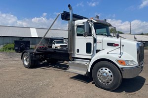 2015 Peterbilt 337 Hooklift  Truck-Other