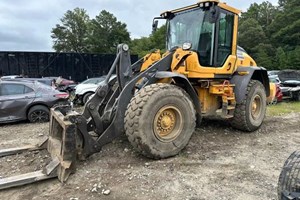 Volvo L90H  Forklift