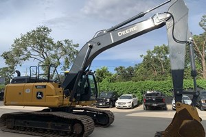 2022 John Deere 250G  Excavator