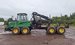 2015 John Deere 1110E Forwarder