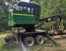 2016 John Deere 335D