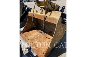 2022 Caterpillar B LINKAGE 60 TILT BUCKET  Attachment