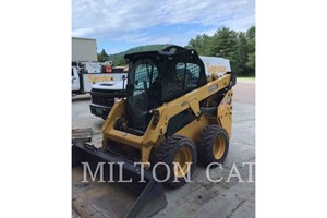 2021 Caterpillar 232D3  Skidsteer