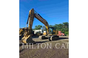 2022 Caterpillar 330  Excavator