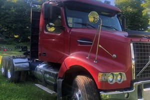 2007 Volvo VHD  Truck-SemiTractor