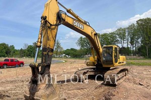 1999 John Deere 270LC  Excavator