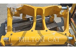 2022 Caterpillar 938M ISO COUPLER  Attachment