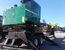 2015 John Deere 335D