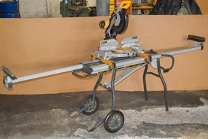 2007 Dewalt  Miter Saw