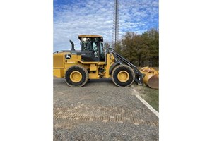 2019 John Deere 524L  Wheel Loader