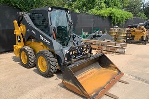 2023 John Deere 318G  Skidsteer