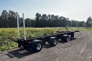 2023 NeuStar 48 Rail  Trailer-Log