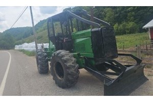 John Deere 440C  Skidder