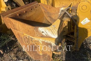 2022 Other CB LINKAGE 72 TILT BUCKET  Attachment