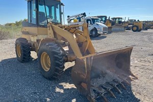 1993 Caterpillar 918F  Wheel Loader