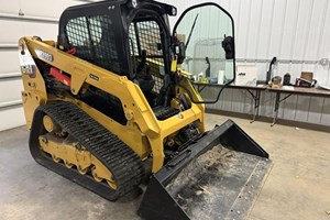 2023 Caterpillar 239D3  Skidsteer