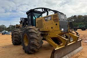 2017 Caterpillar 525D  Skidder