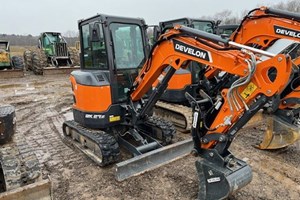 2023 Doosan DX27Z-7  Excavator - Mini