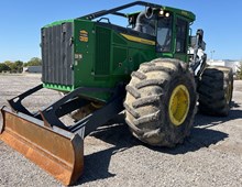 2023 John Deere 848LII