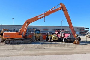 2017 Doosan DX300LC-3  Excavator