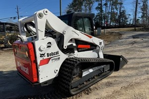 2019 Bobcat T740  Skidsteer