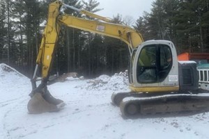 2004 Kobelco 135SR  Excavator