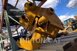 2021 Caterpillar TILTING PIN LOCK COUPLER  Attachment