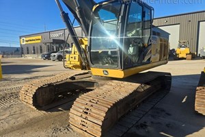 2018 John Deere 210G LC  Excavator