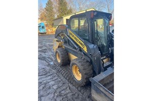 2016 New Holland L228  Skidsteer