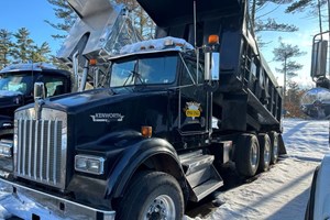 2000 Kenworth T800  Truck-Dump