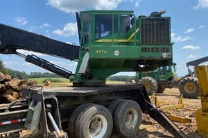 2009 John Deere 437D  Log Loader