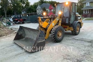 2017 Caterpillar 906M AR  Wheel Loader