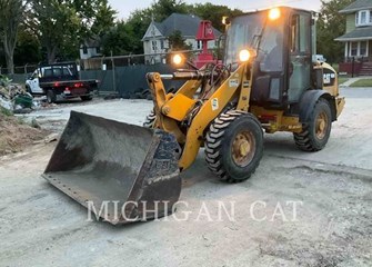 2017 Caterpillar 906M AR Wheel Loader