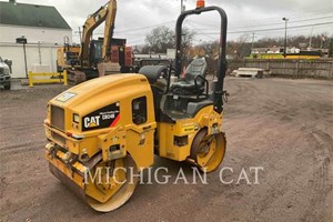 2014 Caterpillar CB24B  Compactors