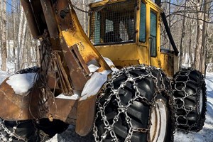 1995 John Deere 540E  Skidder