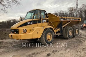 2007 Caterpillar 725 (OLD)  Off Highway Truck