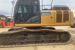 2019 John Deere 300G LC  Excavator