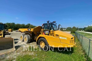 2017 Caterpillar 725C2  Articulated Dump Truck