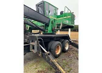 John Deere 437D Log Loader